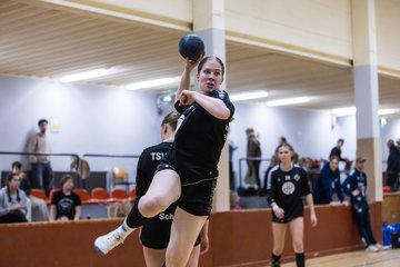 Bild 209 - wAJ TSV Ellerau - HSG Pinnau : Ergebnis: 28:13